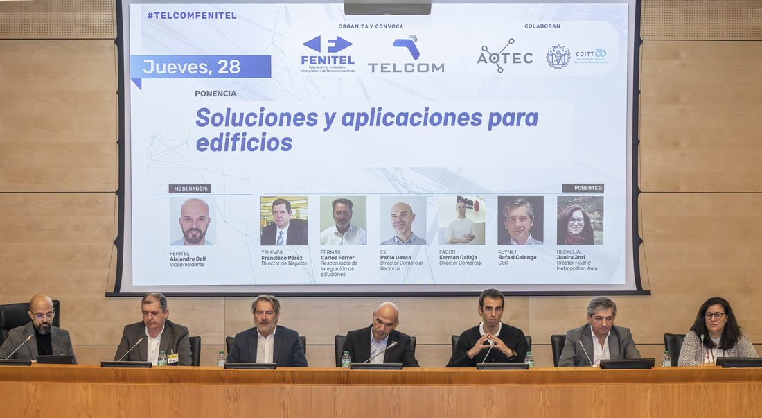 Mesa de expertos sobre soluciones y aplicaciones para edificios en TELCOM 2025