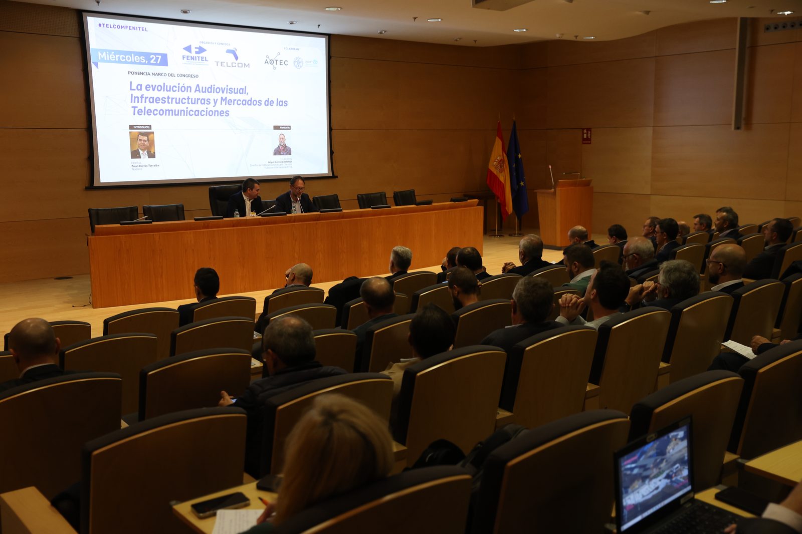 Auditorio de una edición anterior de TELCOM
